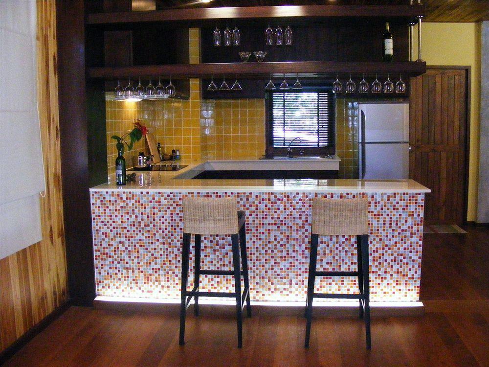Baan Banyan Villa, Wood House Short Walk To Mae Nam Beach المظهر الخارجي الصورة
